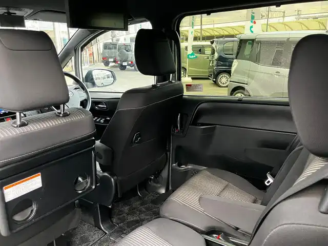 トヨタ ヴォクシー ZS 煌Ⅱ 山口県 2019(平31)年 1.8万km ホワイトパールクリスタルシャイン 純正SDナビ＆フルセグTV/　＆バックカメラ＆後席/　フリップダウンモニター/フロアマット/純正ドアバイザー/純正16インチアルミ/両側パワースライドドア/LEDオートライト/オートハイビーム/LEDフォグ/クルーズコントロール/ビルトインETC2.0