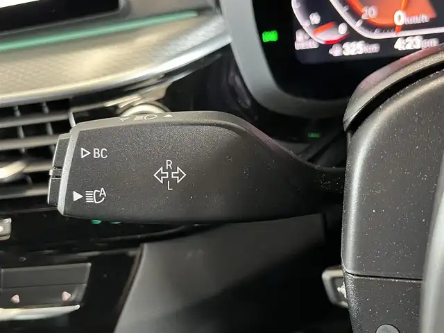 ＢＭＷ ５２３ｄ xDrive Mスピリット 山形県 2020(令2)年 2.8万km アルピンホワイトⅢ 外部検査実施済み/４WD/ターボ/Apple car play/純正HDDナビ/(Bluetooth/USB/フルセグTV)/全周囲カメラ/ビルトインETC/前後ドライブレコーダー/前席パワーシート/BMWドライビングアシスト/・高速道路渋滞時ハンズ・オフ・アシスト機能/・リバース・アシスト/・衝突回避・被害軽減ブレーキ（事故回避アシスト付）/・BMW ジェスチャー・コントロール/・インテグレイテッド・アクティブ・ステアリング/・ステアリング&レーン・コントロール・アシスト/・レーン・ディパーチャー・ウォーニング/・レーン・チェンジ・ウォーニング/・アダプティブ LED ヘッドライト/・アクティブ・クルーズ・コントロール/・アクティブ・サイド・コリジョン・プロテクション/・クロス・トラフィック・ウォーニング/・前車接近警告機能/・後車追突警告機能/横滑り防止機能/ヘッドアップディスプレイ/純正18インチアルミホイール/スマートキー/LEDヘッドライト/カーテンエアバック/純正フロアマット/スペアキー1本/保証書/取扱説明書