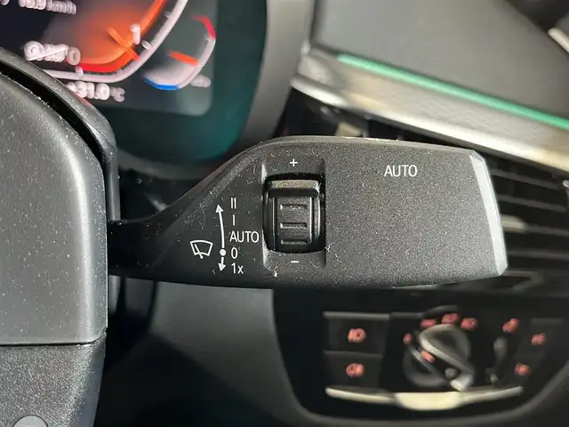 ＢＭＷ ５２３ｄ xDrive Mスピリット 山形県 2020(令2)年 2.8万km アルピンホワイトⅢ 外部検査実施済み/４WD/ターボ/Apple car play/純正HDDナビ/(Bluetooth/USB/フルセグTV)/全周囲カメラ/ビルトインETC/前後ドライブレコーダー/前席パワーシート/BMWドライビングアシスト/・高速道路渋滞時ハンズ・オフ・アシスト機能/・リバース・アシスト/・衝突回避・被害軽減ブレーキ（事故回避アシスト付）/・BMW ジェスチャー・コントロール/・インテグレイテッド・アクティブ・ステアリング/・ステアリング&レーン・コントロール・アシスト/・レーン・ディパーチャー・ウォーニング/・レーン・チェンジ・ウォーニング/・アダプティブ LED ヘッドライト/・アクティブ・クルーズ・コントロール/・アクティブ・サイド・コリジョン・プロテクション/・クロス・トラフィック・ウォーニング/・前車接近警告機能/・後車追突警告機能/横滑り防止機能/ヘッドアップディスプレイ/純正18インチアルミホイール/スマートキー/LEDヘッドライト/カーテンエアバック/純正フロアマット/スペアキー1本/保証書/取扱説明書