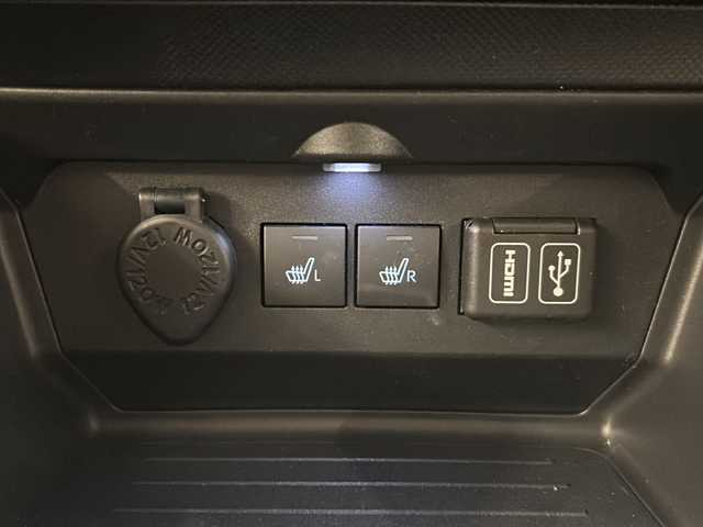 ダイハツ ロッキー プレミアム G 岐阜県 2023(令5)年 1.4万km ナチュラルベージュマイカM ４WD/寒冷地仕様/純正９型ディスプレイオーディオ/全方位モニター/AppleCarPlay/AndroidCarPlay/フルセグ視聴/ナビ連動ドライブレコーダー/スマートアシスト/レーダークルーズコントロール/車線逸脱防止/クリアランスソナー/ハーフレザーシート/前席シートヒーター/USBポート/HDMIポート/LEDヘッドライト/オートライト/電子パーキング/ブレーキホールド/プッシュスタート/スマートキー