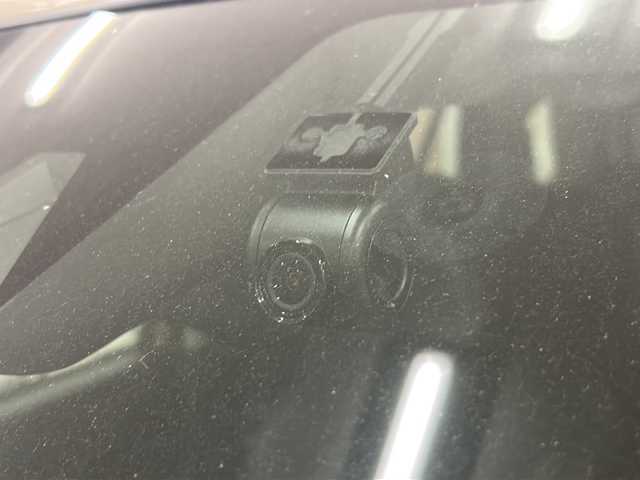 ダイハツ ロッキー プレミアム G 岐阜県 2023(令5)年 1.4万km ナチュラルベージュマイカM ４WD/寒冷地仕様/純正９型ディスプレイオーディオ/全方位モニター/AppleCarPlay/AndroidCarPlay/フルセグ視聴/ナビ連動ドライブレコーダー/スマートアシスト/レーダークルーズコントロール/車線逸脱防止/クリアランスソナー/ハーフレザーシート/前席シートヒーター/USBポート/HDMIポート/LEDヘッドライト/オートライト/電子パーキング/ブレーキホールド/プッシュスタート/スマートキー