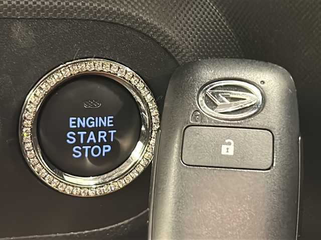 ダイハツ ロッキー プレミアム G 岐阜県 2023(令5)年 1.4万km ナチュラルベージュマイカM ４WD/寒冷地仕様/純正９型ディスプレイオーディオ/全方位モニター/AppleCarPlay/AndroidCarPlay/フルセグ視聴/ナビ連動ドライブレコーダー/スマートアシスト/レーダークルーズコントロール/車線逸脱防止/クリアランスソナー/ハーフレザーシート/前席シートヒーター/USBポート/HDMIポート/LEDヘッドライト/オートライト/電子パーキング/ブレーキホールド/プッシュスタート/スマートキー