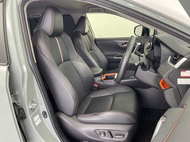 トヨタ ＲＡＶ４ ハイブリッド アドベンチャー 愛知県 2022(令4)年 7.8万km アッシュグレーメタリック/アーバンカーキ ワンオーナー/純正10.5型ディスプレイオーディオ（ナビ機能付）/・フルセグテレビ/・Bluetooth/・ミラキャスト/レーダークルーズコントロール/レーントレーシングアシスト/プリクラッシュセーフティ/ブラインドスポットモニター/ロードサインアシスト/電動パーキングブレーキ/ブレーキホールド/ETC2.0/AC100V1500Wコンセント/デジタルインナーミラー/オートライト/オートマチックハイビーム/パワーシート（D席・シートメモリー付）/前席シートヒーター/前席シートエアコン/ステアリングヒーター/ルーフレール/ウインカーミラー/LEDヘッドライト/プッシュスタート