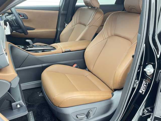 トヨタ クラウン エステート Z 沖縄県 2025(令7)年 0.1千km ブラック ディスプレイオーディオ　/(フルセグＴＶ　Ｂｌｕｅｔｏｏｔｈ　ＡＭ　ＦＭ)　/全方位カメラ　/ＥＴＣ　/パワーバックドア/パノラマルーフ/クルーズコントロール/デジタルインナーミラー/スマートキー/ＬＥＤヘッドライト/純正アルミホイール　/本革シート　/パワーシート　/シートヒーター　/エアシート/シートメモリー/ブラインドスポットモニター　/デジタルインナーミラー/ステアリングスイッチ　/ＨＵＤ/オートライト/オートマチックハイビーム/ホールドボタン/ＳＯＳボタン