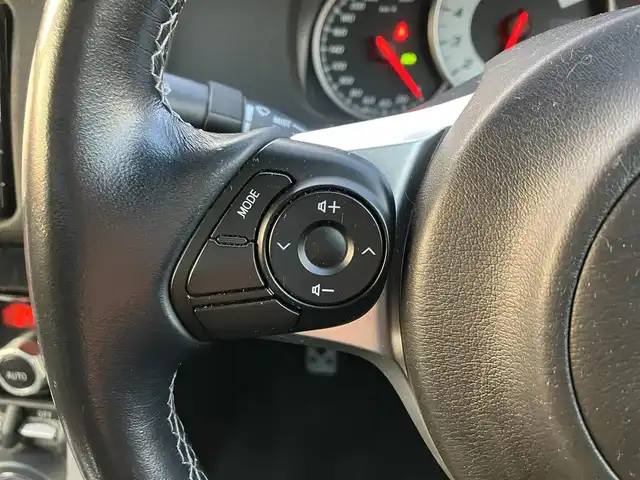 トヨタ ８６ GT リミテッド 三重県 2017(平29)年 4.9万km クリスタルホワイトパール 登録時走行距離48139km/TRDエアロF・S/TEIN車高調(ローダウン)/社外マフラー(ロッソモデロ)/社外18インチAW(レイズ)/社外テールランプ/♪純正SDナビ/ ・ワンセグ・BTオーディオ/ ・CD再生・SD/♪スマートキー/♪プッシュスタート/♪クルーズコントロール/♪ハーフレザーシート/♪前席シートヒーター /♪ドライブレコーダー/♪LEDヘッドライト/♪LEDフォグライト/♪オートライト/♪ヘッドライトレベライザー/♪革巻きステアリング/♪ステアリングスイッチ/♪フロアマット/♪スモークフィルム/♪電格ミラー/♪サイド/カーテンエアバック/純正テールランプ積み込み