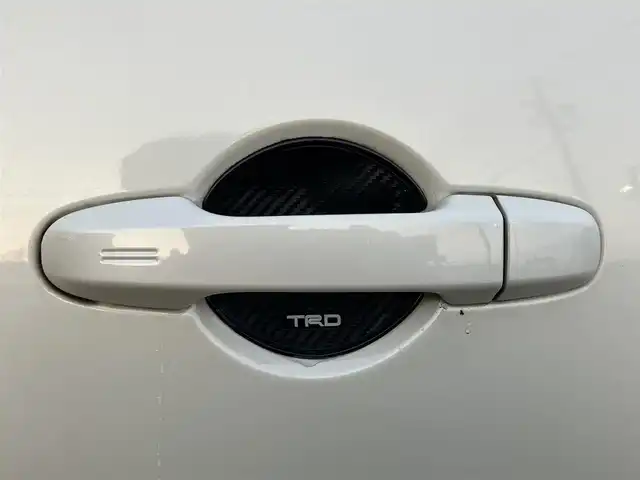 トヨタ ８６ GT リミテッド 三重県 2017(平29)年 4.9万km クリスタルホワイトパール 登録時走行距離48139km/TRDエアロF・S/TEIN車高調(ローダウン)/社外マフラー(ロッソモデロ)/社外18インチAW(レイズ)/社外テールランプ/♪純正SDナビ/ ・ワンセグ・BTオーディオ/ ・CD再生・SD/♪スマートキー/♪プッシュスタート/♪クルーズコントロール/♪ハーフレザーシート/♪前席シートヒーター /♪ドライブレコーダー/♪LEDヘッドライト/♪LEDフォグライト/♪オートライト/♪ヘッドライトレベライザー/♪革巻きステアリング/♪ステアリングスイッチ/♪フロアマット/♪スモークフィルム/♪電格ミラー/♪サイド/カーテンエアバック/純正テールランプ積み込み