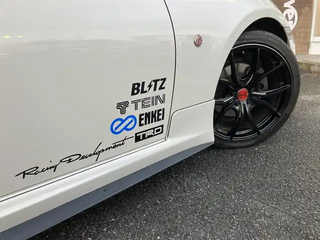 トヨタ ８６ GT リミテッド 三重県 2017(平29)年 4.9万km クリスタルホワイトパール 登録時走行距離48139km/TRDエアロF・S/TEIN車高調(ローダウン)/社外マフラー(ロッソモデロ)/社外18インチAW(レイズ)/社外テールランプ/♪純正SDナビ/ ・ワンセグ・BTオーディオ/ ・CD再生・SD/♪スマートキー/♪プッシュスタート/♪クルーズコントロール/♪ハーフレザーシート/♪前席シートヒーター /♪ドライブレコーダー/♪LEDヘッドライト/♪LEDフォグライト/♪オートライト/♪ヘッドライトレベライザー/♪革巻きステアリング/♪ステアリングスイッチ/♪フロアマット/♪スモークフィルム/♪電格ミラー/♪サイド/カーテンエアバック/純正テールランプ積み込み