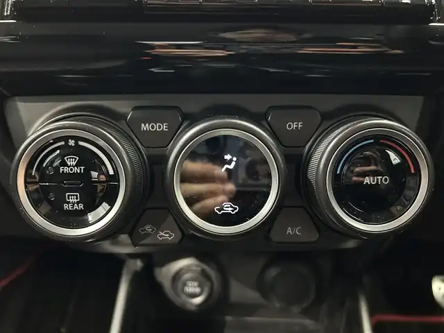 スズキ スイフト HYBRID RS 鹿児島県 2018(平30)年 8.6万km スーパーブラックパール セーフティパッケージ/デュアルセンサーブレーキ/アダプティブクルーズ/純正8インチSDナビ【CN-RZ83】/(AM.FM.Disc.フルセグTV.Bluetooth)/全方位カメラ/ETC/パドルシフト/運転席シートヒーター/ドライブレコーダー/プッシュスタート/スマートキー/オートライト(LEDヘッドライト)/柿本改マフラー/純正マフラー積込