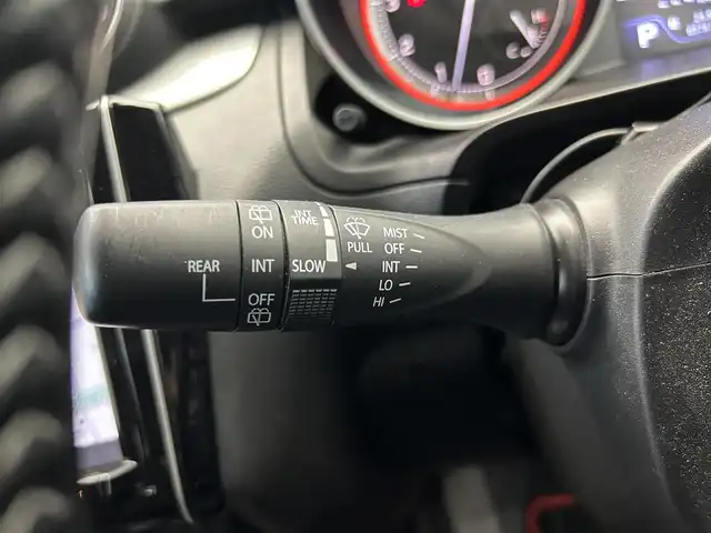 スズキ スイフト HYBRID RS 鹿児島県 2018(平30)年 8.6万km スーパーブラックパール セーフティパッケージ/デュアルセンサーブレーキ/アダプティブクルーズ/純正8インチSDナビ【CN-RZ83】/(AM.FM.Disc.フルセグTV.Bluetooth)/全方位カメラ/ETC/パドルシフト/運転席シートヒーター/ドライブレコーダー/プッシュスタート/スマートキー/オートライト(LEDヘッドライト)/柿本改マフラー/純正マフラー積込
