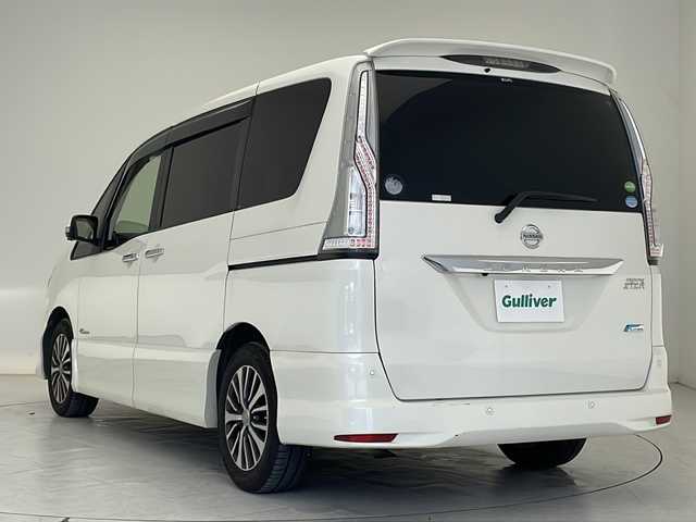 日産 セレナ HWS S HV Vセレ +SeftyⅡ 沖縄県 2016(平28)年 7.6万km ブリリアントホワイトパール 純正ナビ（MC315D-W）　/（フルセグＴＶ　ＣＤ　ＤＶＤ　Ｂｌｕｅｔｏｏｔｈ接続）　/アラウンドビューモニター　/ＥＴＣ　/両側パワースライドドア　/クルーズコントロール　/プッシュスタート　/コーナーセンサー　/純正フロアマット/純正アルミホイール/衝突被害軽減システム