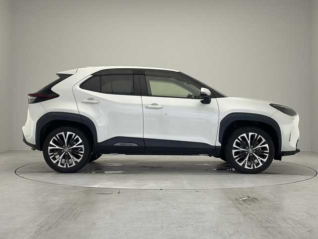トヨタ ヤリスクロス Z 愛知県 2021(令3)年 5万km ホワイトパールクリスタルシャイン 衝突軽減システム/純正8型ディズプレイオーディオ　ナビ機能あり/レーダークルーズコントロール/シートヒーター/Bluetooth/バックカメラ/パワーシート/コーナーセンサー/純正アルミホイール/LEDヘッドライト/オートマチックハイビーム/ドライブレコーダー/ETC/ステアリングスイッチ/スマートキー/プッシュスタート