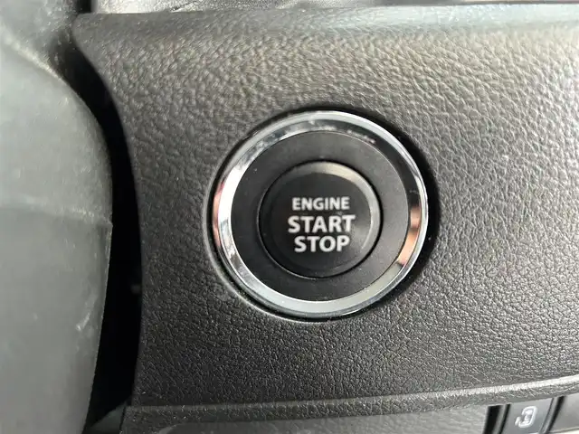 スズキ スペーシア X 長崎県 2017(平29)年 4.9万km ピュアホワイトP ワンオーナー/社外SDナビ(FM/AM/BT/ワンセグTV)/プッシュスタート/アイドリングストップ/ビルトインETC/片側パワースライドドア/D席シートヒーター/フロアマット/ドアバイザー/ABS/LDA/衝突軽減ブレーキ/ライトレベライザー/電動格納ミラー/スマートキー/スペアキー/取扱説明書/保証書