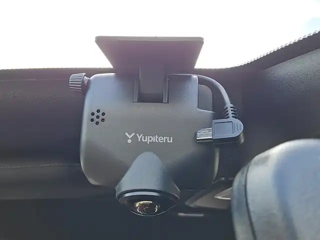 ホンダ シビック タイプR レーシングブラックPKG 鹿児島県 2025(令7)年 0.1万km ソニックグレーパール ＢＢＳ製１９インチアルミホイール　/ＢＬＩＴＺタワーバー　/純正ＯＰレッドミラーカバー　/ＴｙｐｅＲ専用フルバケシート　/アダプティブクルーズコントロール　/ワイヤレス充電　/ホンダセンシング　/ドライブレコーダー/プッシュスタート/スマートキー