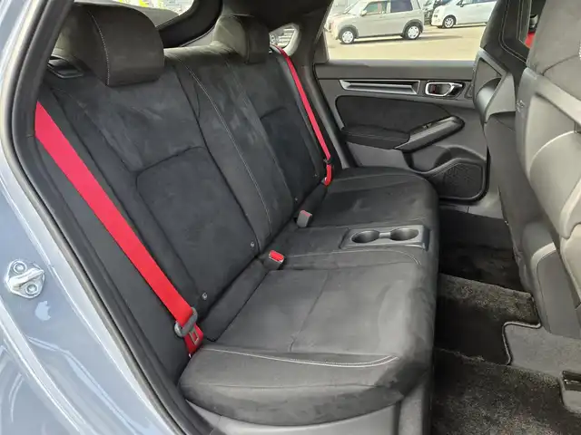 ホンダ シビック タイプR レーシングブラックPKG 鹿児島県 2025(令7)年 0.1万km ソニックグレーパール ＢＢＳ製１９インチアルミホイール　/ＢＬＩＴＺタワーバー　/純正ＯＰレッドミラーカバー　/ＴｙｐｅＲ専用フルバケシート　/アダプティブクルーズコントロール　/ワイヤレス充電　/ホンダセンシング　/ドライブレコーダー/プッシュスタート/スマートキー