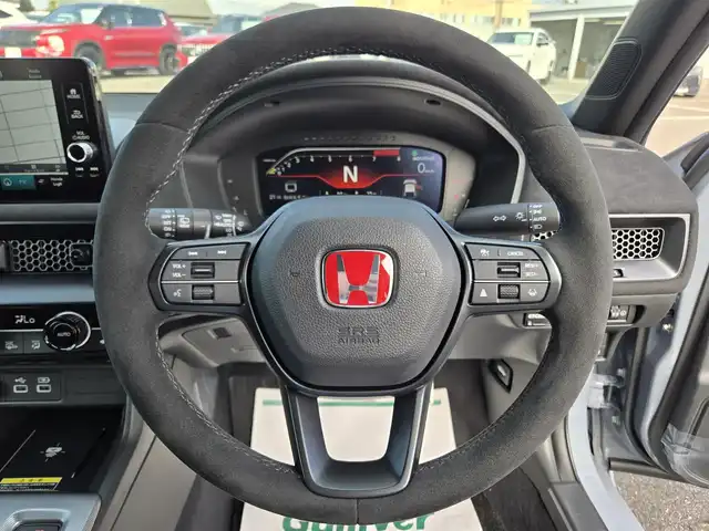 ホンダ シビック タイプR レーシングブラックPKG 鹿児島県 2025(令7)年 0.1万km ソニックグレーパール ＢＢＳ製１９インチアルミホイール　/ＢＬＩＴＺタワーバー　/純正ＯＰレッドミラーカバー　/ＴｙｐｅＲ専用フルバケシート　/アダプティブクルーズコントロール　/ワイヤレス充電　/ホンダセンシング　/ドライブレコーダー/プッシュスタート/スマートキー