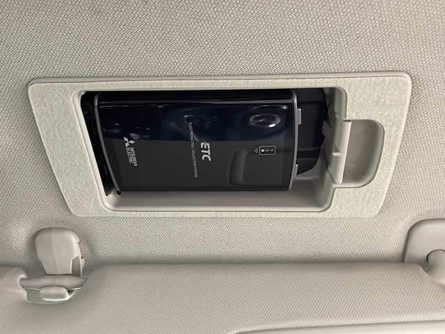 マツダ デミオ 13S ツーリング 埼玉県 2017(平29)年 2.2万km ソウルレッドクリスタルM 純正ナビ/(Bluetooth/CD/DVD/USB/AM/FM)/全方位カメラ/地デジフルセグ/前方ドライブレコーダー/ETC/ヘッドアップディスプレイ/車線逸脱警報/衝突軽減ブレーキ/クリアランスソナー/運転席・助手席シートヒーター/ドライブモードセレクト/アイドリングストップ/プッシュスタート/ステアリングリモコン/ウィンカー・電動格納ミラー/純正フロアマット/純正ドアバイザー/純正15インチアルミホイール