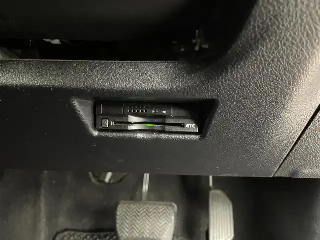 トヨタ オーリスハイブリッド 福井県 2016(平28)年 10.9万km レッドマイカメタリック モデリスタエアロ/純正ナビ/CD/DVD/フルセグTV/Bluetooth/AM/FM/バックカメラ/ETC/衝突軽減ブレーキ/サイドバイザー/前方ドライブレコーダ/オートライト/LEDヘッドライト/フォグランプ/スマートキー/純正フロアマット