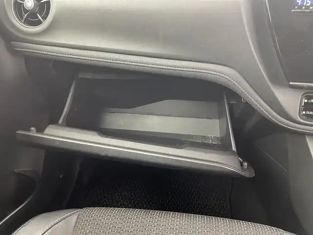 トヨタ オーリスハイブリッド 福井県 2016(平28)年 10.9万km レッドマイカメタリック モデリスタエアロ/純正ナビ/CD/DVD/フルセグTV/Bluetooth/AM/FM/バックカメラ/ETC/衝突軽減ブレーキ/サイドバイザー/前方ドライブレコーダ/オートライト/LEDヘッドライト/フォグランプ/スマートキー/純正フロアマット