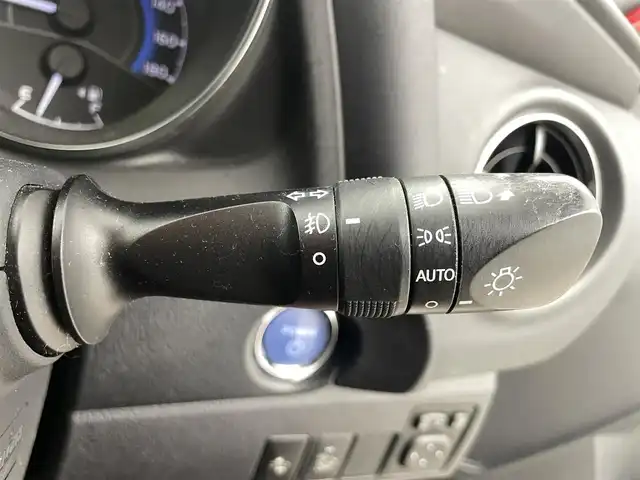 トヨタ オーリスハイブリッド 福井県 2016(平28)年 10.9万km レッドマイカメタリック モデリスタエアロ/純正ナビ/CD/DVD/フルセグTV/Bluetooth/AM/FM/バックカメラ/ETC/衝突軽減ブレーキ/サイドバイザー/前方ドライブレコーダ/オートライト/LEDヘッドライト/フォグランプ/スマートキー/純正フロアマット