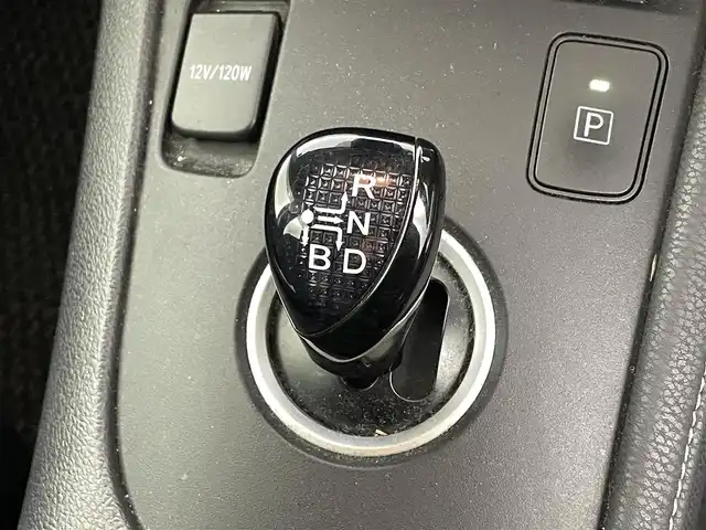 トヨタ オーリスハイブリッド 福井県 2016(平28)年 10.9万km レッドマイカメタリック モデリスタエアロ/純正ナビ/CD/DVD/フルセグTV/Bluetooth/AM/FM/バックカメラ/ETC/衝突軽減ブレーキ/サイドバイザー/前方ドライブレコーダ/オートライト/LEDヘッドライト/フォグランプ/スマートキー/純正フロアマット