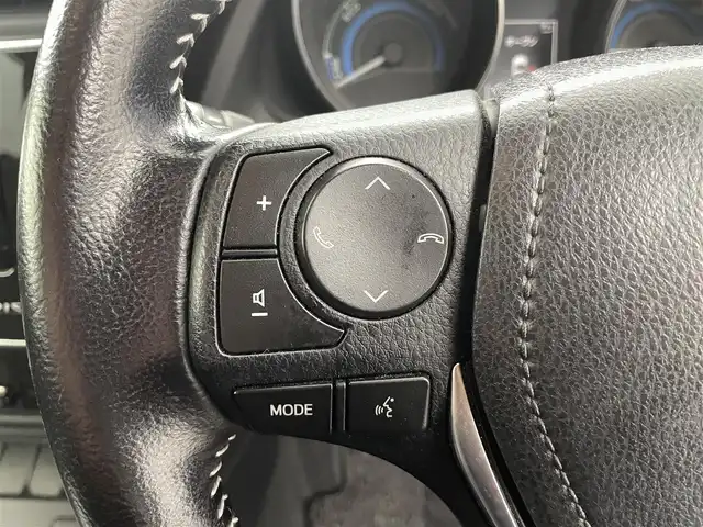 トヨタ オーリスハイブリッド 福井県 2016(平28)年 10.9万km レッドマイカメタリック モデリスタエアロ/純正ナビ/CD/DVD/フルセグTV/Bluetooth/AM/FM/バックカメラ/ETC/衝突軽減ブレーキ/サイドバイザー/前方ドライブレコーダ/オートライト/LEDヘッドライト/フォグランプ/スマートキー/純正フロアマット