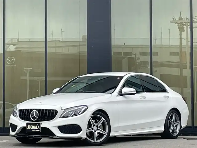メルセデス・ベンツ Ｃ１８０ アバンギャルド AMGライン 石川県 2017(平29)年 6.5万km 白 社外リップスポイラー/パナメリカーナグリル/衝突軽減ブレーキ/アダプティブクルーズコントロール/ブラインドスポットモニター/レザーＡＲＴＩＣＯ/シートヒーター/純正ナビ/フルセグＴＶ/バックカメラ/クリアランスソナー/純正１８ｉｎｃＡＷ