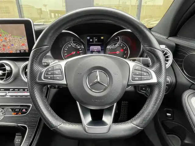 メルセデス・ベンツ Ｃ１８０ アバンギャルド AMGライン 石川県 2017(平29)年 6.5万km 白 社外リップスポイラー/パナメリカーナグリル/衝突軽減ブレーキ/アダプティブクルーズコントロール/ブラインドスポットモニター/レザーＡＲＴＩＣＯ/シートヒーター/純正ナビ/フルセグＴＶ/バックカメラ/クリアランスソナー/純正１８ｉｎｃＡＷ