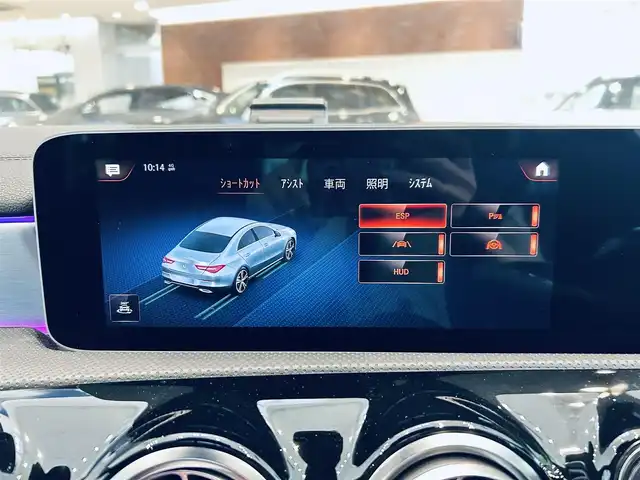 メルセデス・ベンツ ＣＬＡ２００ｄ AMGライン 大阪府 2019(令1)年 4.7万km デジタルホワイト レザーエクスクルーシブP/アドバンスドP/レーダーセーフティP/サンルーフ/HUD/ACC/赤黒革/メモリ付きパワーシート/シートヒーター/純正ナビ/ＴＶ/360度カメラ/純正18インチＡＷ/ＬＥＤヘッドライト/アンビエントライト/クリアランスソナー/ワイヤレス充電/ブラインドスポット
