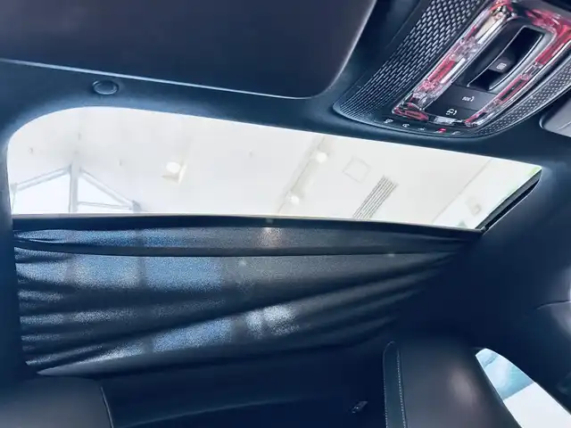 メルセデス・ベンツ ＣＬＡ２００ｄ AMGライン 大阪府 2019(令1)年 4.7万km デジタルホワイト レザーエクスクルーシブP/アドバンスドP/レーダーセーフティP/サンルーフ/HUD/ACC/赤黒革/メモリ付きパワーシート/シートヒーター/純正ナビ/ＴＶ/360度カメラ/純正18インチＡＷ/ＬＥＤヘッドライト/アンビエントライト/クリアランスソナー/ワイヤレス充電/ブラインドスポット