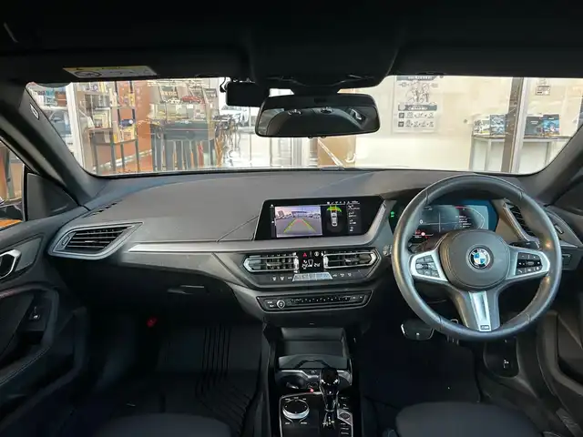 ＢＭＷ ２１８ｉ グランクーペ Mスポーツ 富山県 2022(令4)年 2.1万km グレーⅡ 純正HDDナビ/AM/FMラジオ/Bluetooth接続/AppleCarPlay/android　auto/MirrorLink/D/N席パワーシート/バックカメラ/コーナーセンサー/パーキングアシスト/衝突軽減装置/アイドリングストップ/ACC/ワイヤレス充電/ドライブレコーダー/アンビエントライト/純正18インチAW/ETC2.0/ETC