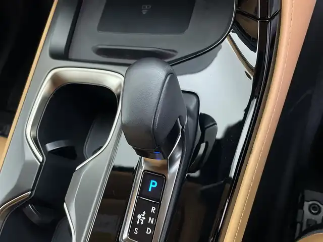 レクサス ＮＸ 350h バージョンL 鹿児島県 2023(令5)年 6.2万km ソニッククォーツ サンルーフ/純正ナビ付ディスプレイオーディオ/（Bluetooth/フルセグTV）/パノラミックビューモニター/マークレビンソンプレミアムサウンド/レザーシート/パワーシート/シートヒーター/メモリシート(D)/電動リアゲート/電動サイドブレーキ/オートホールド/ビルトインETC2.0/BSM/ビルドインETC/WCO/SPORT/EVモード/革巻きステアリング/ステアリングスイッチ/パドルシフト/Autoライト/前後ドライブレコーダー/三眼LEDヘッドライト/デジタルインナーミラー/フォグ/クリアランスソナー/シーケンシャルウィンカー/ヘッドアップディスプレイ/電動格納ミラー/ウィンカーミラー/スマートキー/スペアキー(2本)/プッシュスタートボタン/純正フロアマット/純正アルミホイール