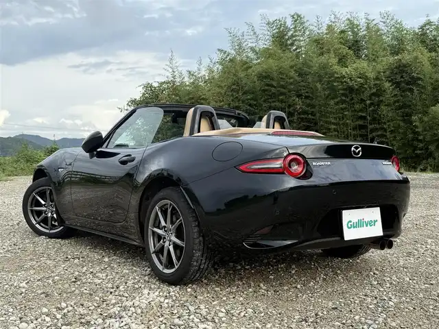 マツダ ロードスター S レザーパッケージ Vセレクション 兵庫県 2024(令6)年 0.2万km ジェットブラックマイカ 純正ナビ（SD欠）/バックカメラ/フルセグTV/BSM/オートハイビーム/パーキングセンサー/BOSEサウンドシステム/ベージュレザーシート/両前シートヒーター/ベージュ幌/純正16インチAW/LEDヘッドライト/AUTOライト/ETC