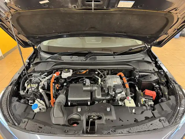 ホンダ ヴェゼル ハイブリッド e:HEV Z 群馬県 2022(令4)年 9.5万km メテオロイドグレーメタリック 安全装備/・衝突軽減ブレーキ/・踏み間違え衝突軽減システム/・ブラインドスポットモニター/・レーンキープアシスト/純正ナビ/　（AM/FM/CD/DVD/BT/USB）/フルセグTV/バックカメラ/レーダークルーズコントロール/前席シートヒーター/ステアリングヒーター/ステアリングスイッチ/ETC/ダウンヒルアシスト/電動パーキング/オートブレーキホールド/フロントデアイサ/パーキングセンサーシステム/パダルシフト/オートライト