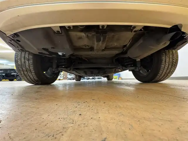 ホンダ ヴェゼル ハイブリッド e:HEV Z 群馬県 2022(令4)年 9.5万km メテオロイドグレーメタリック 安全装備/・衝突軽減ブレーキ/・踏み間違え衝突軽減システム/・ブラインドスポットモニター/・レーンキープアシスト/純正ナビ/　（AM/FM/CD/DVD/BT/USB）/フルセグTV/バックカメラ/レーダークルーズコントロール/前席シートヒーター/ステアリングヒーター/ステアリングスイッチ/ETC/ダウンヒルアシスト/電動パーキング/オートブレーキホールド/フロントデアイサ/パーキングセンサーシステム/パダルシフト/オートライト