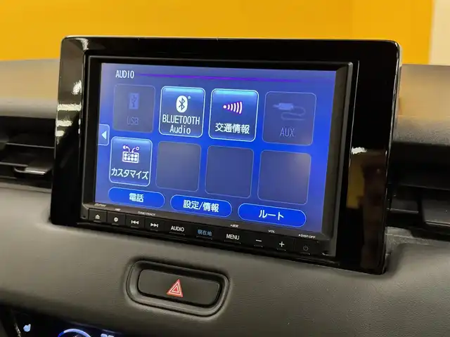 ホンダ ヴェゼル ハイブリッド e:HEV Z 群馬県 2022(令4)年 9.5万km メテオロイドグレーメタリック 安全装備/・衝突軽減ブレーキ/・踏み間違え衝突軽減システム/・ブラインドスポットモニター/・レーンキープアシスト/純正ナビ/　（AM/FM/CD/DVD/BT/USB）/フルセグTV/バックカメラ/レーダークルーズコントロール/前席シートヒーター/ステアリングヒーター/ステアリングスイッチ/ETC/ダウンヒルアシスト/電動パーキング/オートブレーキホールド/フロントデアイサ/パーキングセンサーシステム/パダルシフト/オートライト