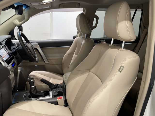 トヨタ ランドクルーザー プラド TX Lパッケージ 新潟県 2020(令2)年 4.9万km ホワイトパールクリスタルシャイン ワンオーナー/オプション/チルト＆スライド電動ムーンルーフ/ルーフレールブラック/クリアランスソナー/バックソナー/標準装備/トヨタセーフティーセンス/・プリクラッシュセーフティ/・レーンディパーチャーアラート/・オートマチックハイビーム/・レーダークルーズコントロール/LEDヘッドランプオートレベリング機能付き/LEDクリアランスランプ/ヘッドランプクリーナー/フロントパワーシート/シートヒーター/シートベンチレーション/オートエアコン/ドアバイザー