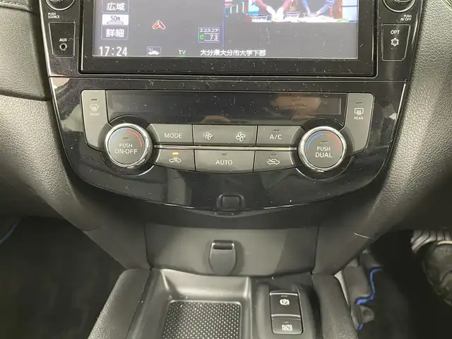 日産 エクストレイル ハイブリッド 20Xi 大分県 2019(令1)年 3.9万km ブリリアントホワイトパール 4WD/純正8インチメモリナビ/(CD/DVD/BT/フルセグTV)/全方位カメラ/バックカメラ/カプロンシート/シートヒーター/スマートキー/プッシュスタート/ETC/電格ミラー/ウィンカーミラー/ミラーヒーター/オートライト/フォグランプ/LEDヘッドライト/プロパイロッド/レーダークルーズコントロール/革巻きステアリング/ステアリングスイッチ/デジタルインナーミラー/オートブレーキホールド/純正17インチアルミホイール/純正フロアマット