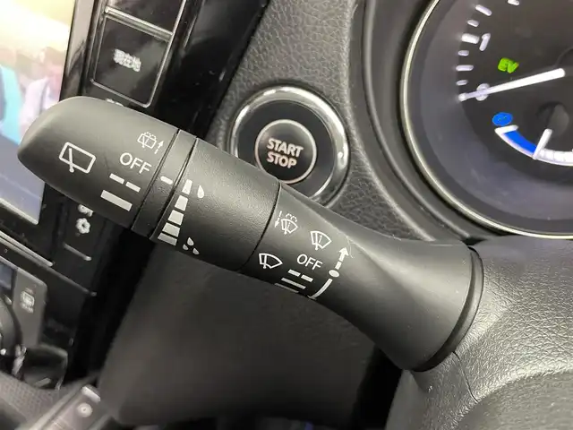 日産 エクストレイル ハイブリッド 20Xi 大分県 2019(令1)年 3.9万km ブリリアントホワイトパール 4WD/純正8インチメモリナビ/(CD/DVD/BT/フルセグTV)/全方位カメラ/バックカメラ/カプロンシート/シートヒーター/スマートキー/プッシュスタート/ETC/電格ミラー/ウィンカーミラー/ミラーヒーター/オートライト/フォグランプ/LEDヘッドライト/プロパイロッド/レーダークルーズコントロール/革巻きステアリング/ステアリングスイッチ/デジタルインナーミラー/オートブレーキホールド/純正17インチアルミホイール/純正フロアマット