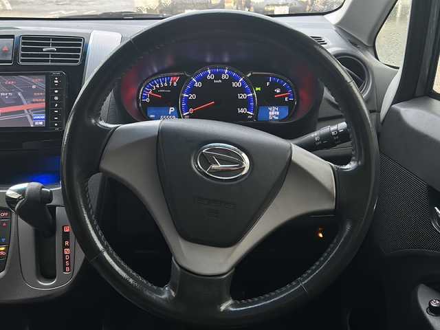 ダイハツ ムーヴ カスタム X VSスマートセレSA 愛知県 2014(平26)年 6.6万km タングステングレーM 純正ナビ/フルセグTV・Bluetooth・CD・DVD/バックカメラ/LEDヘッドライト(オートライト)/フォグランプ/スマートキー/プッシュスタート/衝突回避支援ブレーキ機能/先行車発進お知らせ機能/誤発進抑制制御機能/車両安定制御システム（VSC)/トラクションコントロール（TRC)/ETC/純正フロアマット/純正ドアバイザー/保証書/取扱説明書/記録簿（1か月、6か月、H27/9　H28/9）