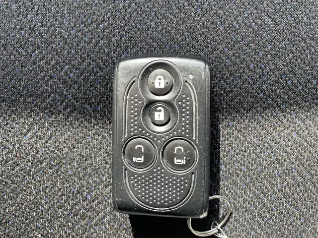 ダイハツ タント カスタム RS SA 大阪府 2014(平26)年 11.5万km ブラックマイカメタリック スマートアシスト/衝突軽減ブレーキ/社外ナビ　/フルセグＴＶ　/バックカメラ　/両側パワースライドドア　/ＥＴＣ　/スマートキー　/プッシュスタート　/ＨＩＤヘッドライト　/純正１５アルミホイール　/アイドリングストップ　/横滑り防止装置
