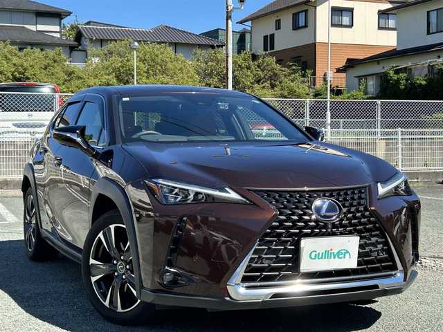 レクサス ＵＸ 250h ブラウンエディション 熊本県 2020(令2)年 2.3万km アンバークリスタルシャイン サンルーフ/革シート/ワンオーナー/プッシュスタート/純正ナビ/（CD・DVD・フルセグTV・BTオーディオ・SD）/全方位カメラ/ビルトインETC/純正18インチAW/レーダークルーズ/前席パワーシート・右前席シートメモリー/前席シートヒーター/ステアリングヒーター/パワーバックドア/LEDヘッドライト/オートライト/フォグライト/前後コーナーセンサー/横滑り防止装置/ウィンカーミラー/純正フロアマット/純正ドアバイザー/新車保証書/取扱説明書/スマートスペアキー×1本/カード型キー×1本