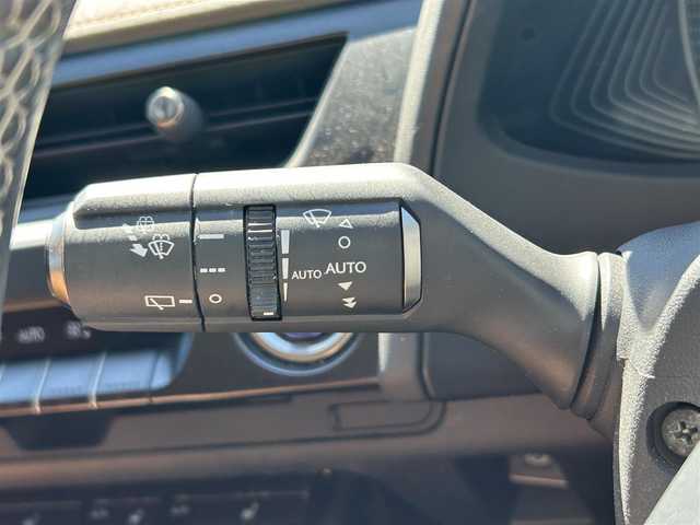 レクサス ＵＸ 250h ブラウンエディション 熊本県 2020(令2)年 2.3万km アンバークリスタルシャイン サンルーフ/革シート/ワンオーナー/プッシュスタート/純正ナビ/（CD・DVD・フルセグTV・BTオーディオ・SD）/全方位カメラ/ビルトインETC/純正18インチAW/レーダークルーズ/前席パワーシート・右前席シートメモリー/前席シートヒーター/ステアリングヒーター/パワーバックドア/LEDヘッドライト/オートライト/フォグライト/前後コーナーセンサー/横滑り防止装置/ウィンカーミラー/純正フロアマット/純正ドアバイザー/新車保証書/取扱説明書/スマートスペアキー×1本/カード型キー×1本