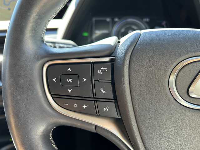 レクサス ＵＸ 250h ブラウンエディション 熊本県 2020(令2)年 2.3万km アンバークリスタルシャイン サンルーフ/革シート/ワンオーナー/プッシュスタート/純正ナビ/（CD・DVD・フルセグTV・BTオーディオ・SD）/全方位カメラ/ビルトインETC/純正18インチAW/レーダークルーズ/前席パワーシート・右前席シートメモリー/前席シートヒーター/ステアリングヒーター/パワーバックドア/LEDヘッドライト/オートライト/フォグライト/前後コーナーセンサー/横滑り防止装置/ウィンカーミラー/純正フロアマット/純正ドアバイザー/新車保証書/取扱説明書/スマートスペアキー×1本/カード型キー×1本