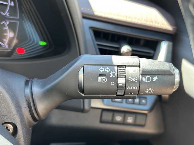 レクサス ＵＸ 250h ブラウンエディション 熊本県 2020(令2)年 2.3万km アンバークリスタルシャイン サンルーフ/革シート/ワンオーナー/プッシュスタート/純正ナビ/（CD・DVD・フルセグTV・BTオーディオ・SD）/全方位カメラ/ビルトインETC/純正18インチAW/レーダークルーズ/前席パワーシート・右前席シートメモリー/前席シートヒーター/ステアリングヒーター/パワーバックドア/LEDヘッドライト/オートライト/フォグライト/前後コーナーセンサー/横滑り防止装置/ウィンカーミラー/純正フロアマット/純正ドアバイザー/新車保証書/取扱説明書/スマートスペアキー×1本/カード型キー×1本