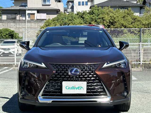 レクサス ＵＸ 250h ブラウンエディション 熊本県 2020(令2)年 2.3万km アンバークリスタルシャイン サンルーフ/革シート/ワンオーナー/プッシュスタート/純正ナビ/（CD・DVD・フルセグTV・BTオーディオ・SD）/全方位カメラ/ビルトインETC/純正18インチAW/レーダークルーズ/前席パワーシート・右前席シートメモリー/前席シートヒーター/ステアリングヒーター/パワーバックドア/LEDヘッドライト/オートライト/フォグライト/前後コーナーセンサー/横滑り防止装置/ウィンカーミラー/純正フロアマット/純正ドアバイザー/新車保証書/取扱説明書/スマートスペアキー×1本/カード型キー×1本