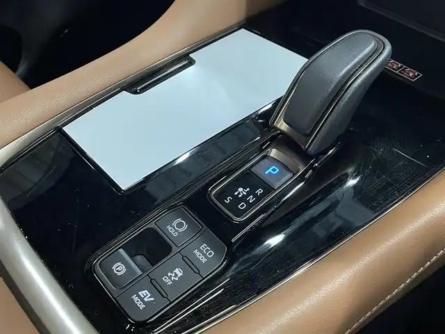トヨタ ヴェルファイア ハイブリット エグゼクティブ ラウンジ 愛知県 2025(令7)年 0.3万km ブラック 左右独立ムーンルーフ/JBLサウンドシステム/純正ディスプレイオーディオ/・Apple car play/Android Auto/・FM/AM/Bluetooth/フルセグTV/・全方位カメラ/レザーシート/・快適温熱シート/シートベンチレーション(2列目まで)/・運転席メモリー付きパワーシート(2列目まで)/・リラクゼーションシート(2列目)/デジタルインナーミラー/純正フリップダウンモニター/置くだけ充電/ヘッドアップディスプレイ/リヤマルチオペレーションパネル/レーダークルーズコントロール/パワーバックドア/AC100Vコンセント/ユニバーサルステップ/パドルシフト/オートホールド/電動パーキングブレーキ/スマートキー×２/ToyotaSafety Sense/・PCS(プリクラッシュセーフティ)/・LDA(レーンディパーチャーアラート)/・PDA(プロアクティブドライビングアシスト)/・トヨタチームメイトアドバンストパーク