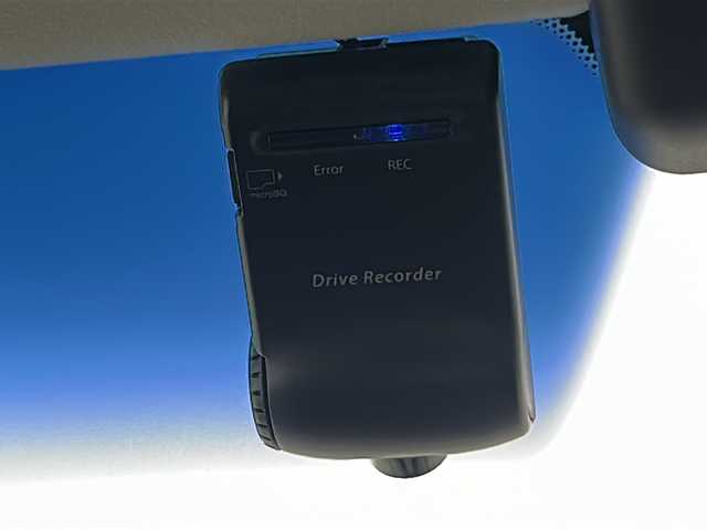 日産 フーガ ハイブリッド VIP 熊本県 2015(平27)年 8.2万km ガーネットブラック 純正HDDナビ/・フルセグTV/CD/DVD/BT/・全方位カメラ/エマージェンシーブレーキ/車線逸脱警報/アダプティブクルーズコントロール/コーナーセンサー/革シート/・D/Nパワーシート/・D/Nシートヒーター/・D/Nシートクーラー/・D席メモリシート/・後席パワーシート/・後席シートヒーター/ビルトインETC/オートライト/LEDヘッドライト/フォグランプ/スマートキー/スペアキー/プッシュスタート/純正フロアマット/ドアバイザー/取扱説明書