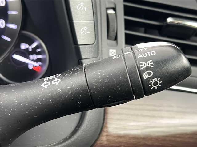 日産 フーガ ハイブリッド VIP 熊本県 2015(平27)年 8.2万km ガーネットブラック 純正HDDナビ/・フルセグTV/CD/DVD/BT/・全方位カメラ/エマージェンシーブレーキ/車線逸脱警報/アダプティブクルーズコントロール/コーナーセンサー/革シート/・D/Nパワーシート/・D/Nシートヒーター/・D/Nシートクーラー/・D席メモリシート/・後席パワーシート/・後席シートヒーター/ビルトインETC/オートライト/LEDヘッドライト/フォグランプ/スマートキー/スペアキー/プッシュスタート/純正フロアマット/ドアバイザー/取扱説明書