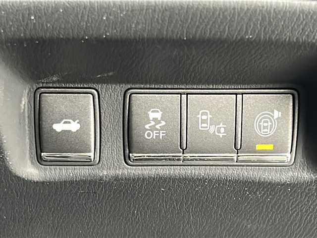 日産 フーガ ハイブリッド VIP 熊本県 2015(平27)年 8.2万km ガーネットブラック 純正HDDナビ/・フルセグTV/CD/DVD/BT/・全方位カメラ/エマージェンシーブレーキ/車線逸脱警報/アダプティブクルーズコントロール/コーナーセンサー/革シート/・D/Nパワーシート/・D/Nシートヒーター/・D/Nシートクーラー/・D席メモリシート/・後席パワーシート/・後席シートヒーター/ビルトインETC/オートライト/LEDヘッドライト/フォグランプ/スマートキー/スペアキー/プッシュスタート/純正フロアマット/ドアバイザー/取扱説明書