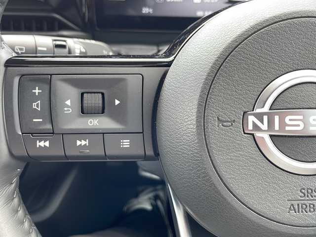 日産 セレナ e－パワー ハイウェイスター V 兵庫県 2023(令5)年 2.8万km ダイヤモンドブラック ワンオーナー/保証書・取説・有/純正メモリーナビ・フルセグ・BT・FM・AM・HDMI/バックカメラ/全周囲カメラ/ETC2.0/プロパイロット/追尾機能付きクルーズコントロール/車線逸脱防止支援システム/衝突被害軽減ブレーキ/クリアランスソナー/踏み間違え防止システム/パーキングブレーキサポート/ロードサインアシスト/ブラインドスポットミラー/両側パワースライドドア/ワイヤレス充電器/電動パーキングブレーキ/ブレーキホールド/革調シートカバー/プッシュスタート/スマートキー×2/純正フロアマット/純正アルミホイール/純正フロントスポイラー